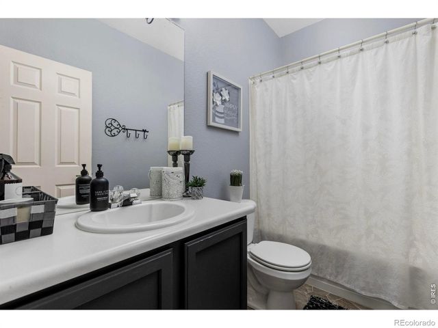 5870 Summerset Avenue, Longmont, CO 80504