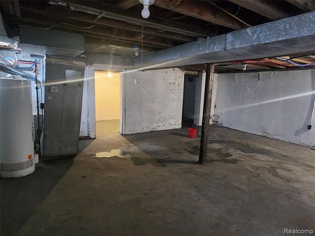 15000 Mayfield Street, Detroit, MI 48205