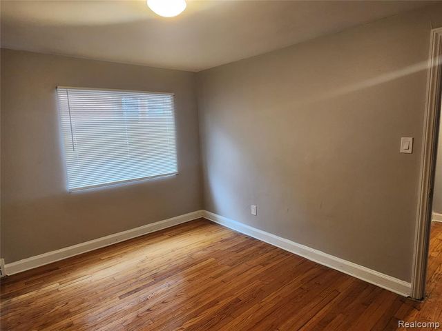 15000 Mayfield Street, Detroit, MI 48205