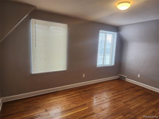 15000 Mayfield Street, Detroit, MI 48205