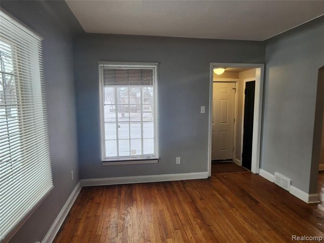 15000 Mayfield Street, Detroit, MI 48205