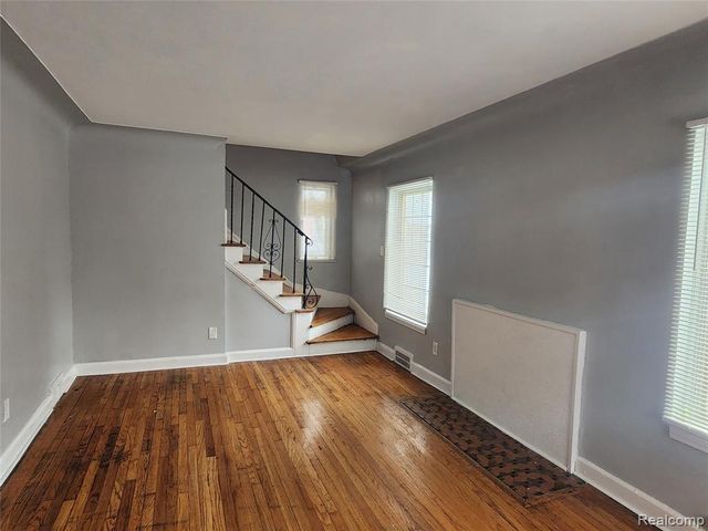 15000 Mayfield Street, Detroit, MI 48205