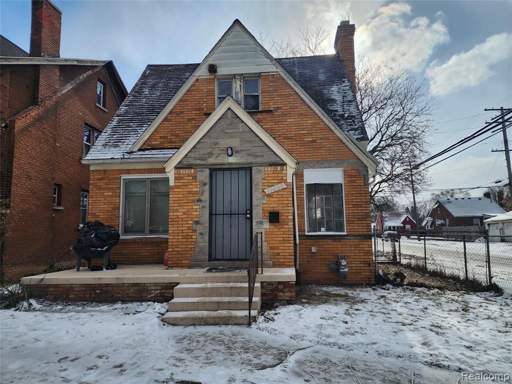 15000 Mayfield Street, Detroit, MI 48205
