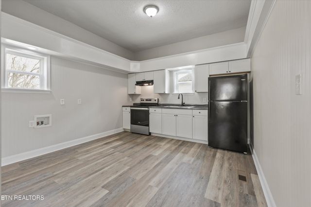 120 S Kyle St, Knoxville, TN 37915