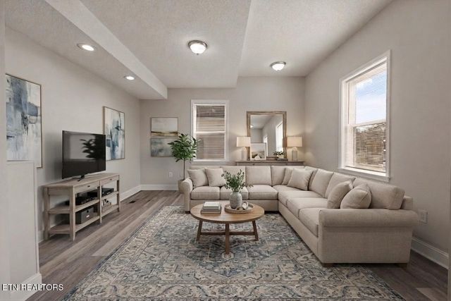 120 S Kyle St, Knoxville, TN 37915