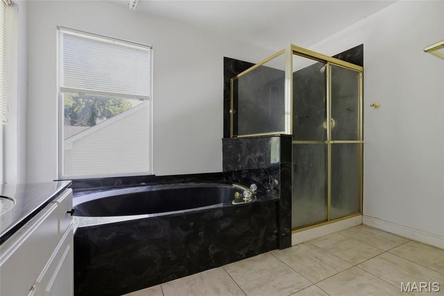 7637 River Walk Court, St Louis, MO 63129