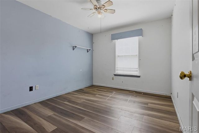 7637 River Walk Court, St Louis, MO 63129