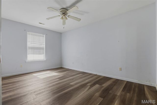 7637 River Walk Court, St Louis, MO 63129