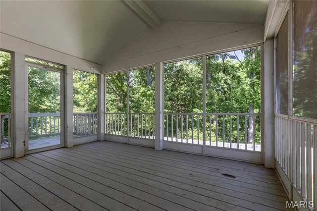 7637 River Walk Court, St Louis, MO 63129