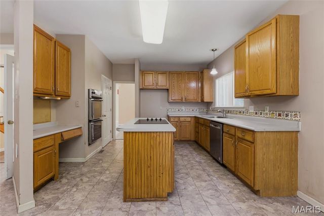 7637 River Walk Court, St Louis, MO 63129
