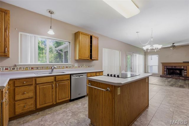 7637 River Walk Court, St Louis, MO 63129