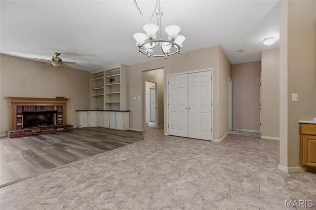 7637 River Walk Court, St Louis, MO 63129