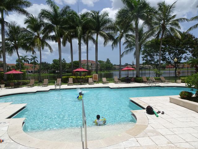 4241 San Marino Boulevard 208, West Palm Beach, FL 33409