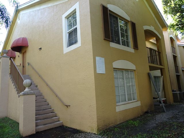 4241 San Marino Boulevard 208, West Palm Beach, FL 33409