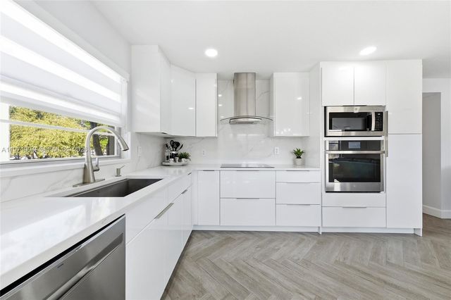 1551 SW 135th Terrace 201G, Pembroke Pines, FL 33027