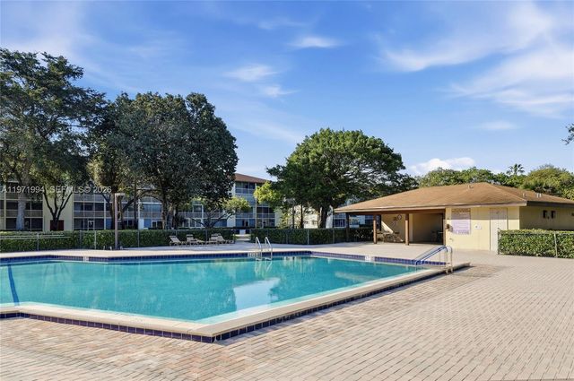 1551 SW 135th Terrace 201G, Pembroke Pines, FL 33027