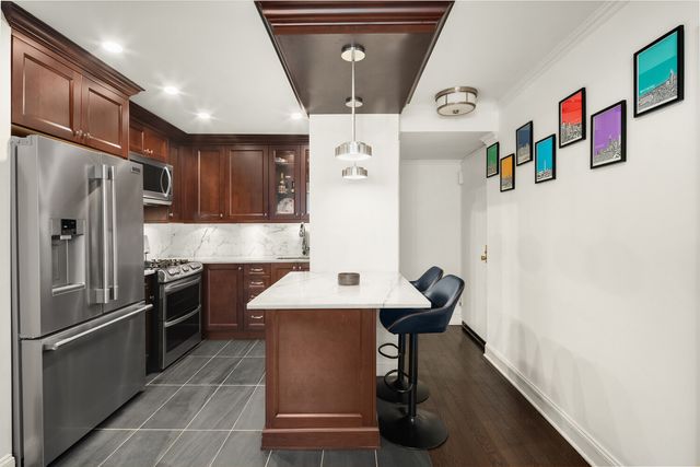 7 E 35th St Apt 4E, New York City, NY 10016