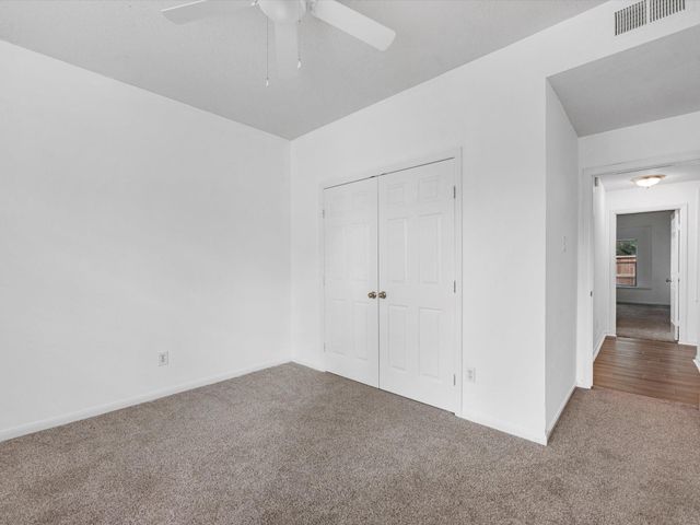 142 N Magnolia Pond Place, The Woodlands, TX 77381