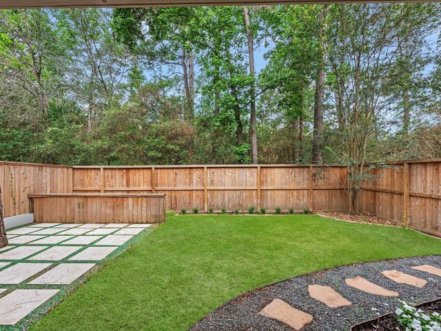 142 N Magnolia Pond Place, The Woodlands, TX 77381