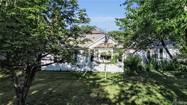 16 South Lane, Orchard Park, NY 14127