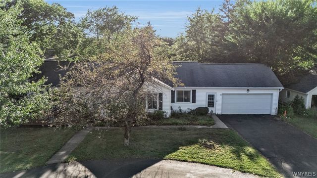 16 South Lane, Orchard Park, NY 14127