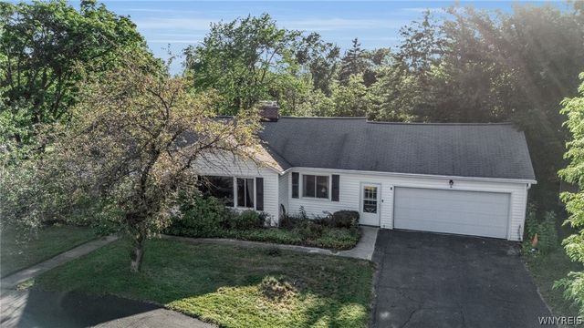16 South Lane, Orchard Park, NY 14127