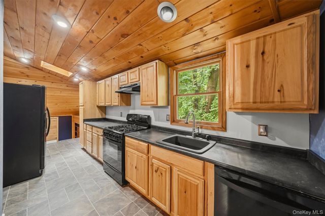 425 Old Dutch Hollow Road, Monroe, NY 10950