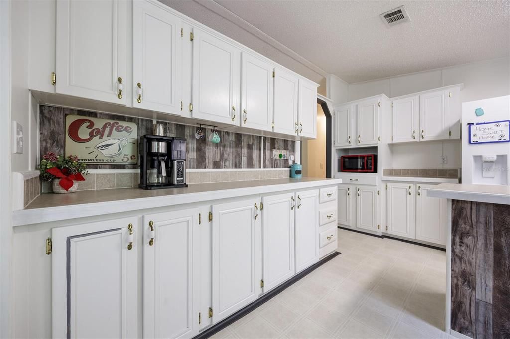 Image 15 of property listing at 6527 SE 155TH STREET, Hawthorne, FL 32640
