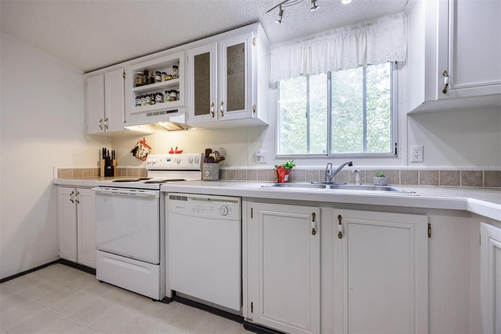 Image 17 of property listing at 6527 SE 155TH STREET, Hawthorne, FL 32640
