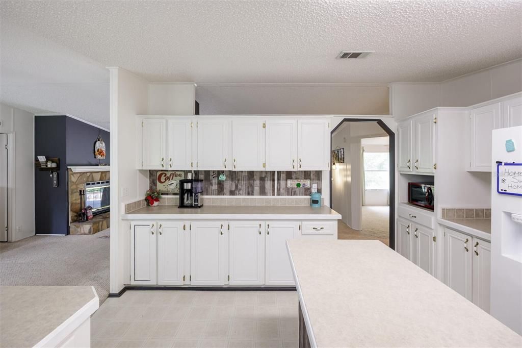 Image 18 of property listing at 6527 SE 155TH STREET, Hawthorne, FL 32640