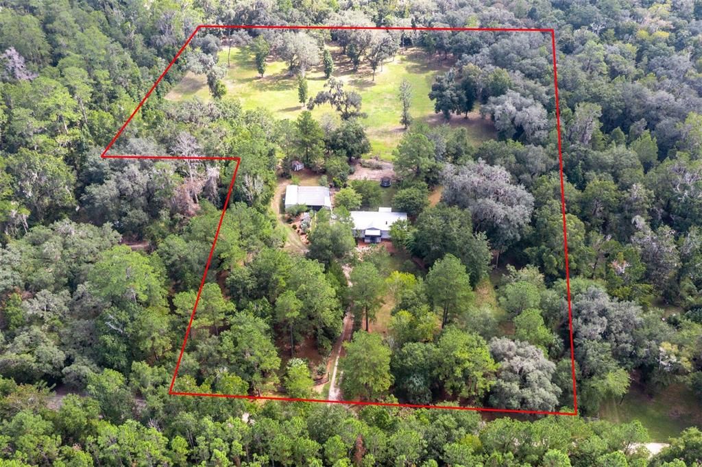Image 3 of property listing at 6527 SE 155TH STREET, Hawthorne, FL 32640