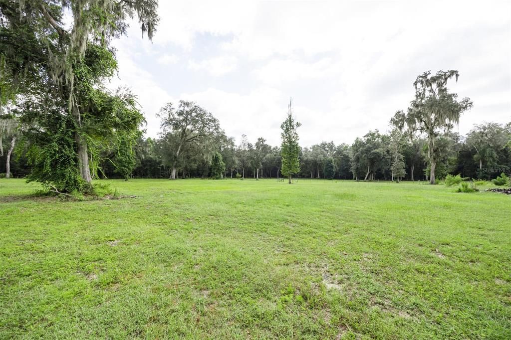Image 48 of property listing at 6527 SE 155TH STREET, Hawthorne, FL 32640