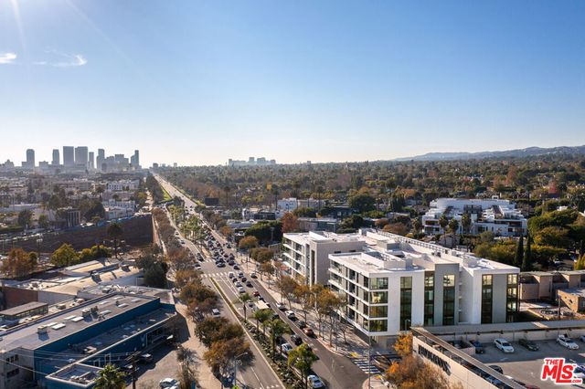 9001 Santa Monica Boulevard 402, West Hollywood, CA 90069
