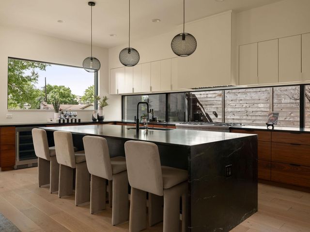 2104 Ann Arbor Ave, Austin, TX 78704
