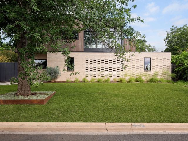 2104 Ann Arbor Ave, Austin, TX 78704