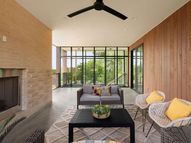 2104 Ann Arbor Ave, Austin, TX 78704