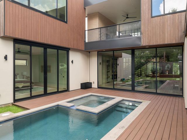 2104 Ann Arbor Ave, Austin, TX 78704