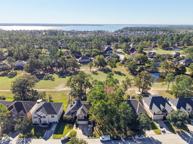 8402 Hunters Village Drive, Humble, TX 77346