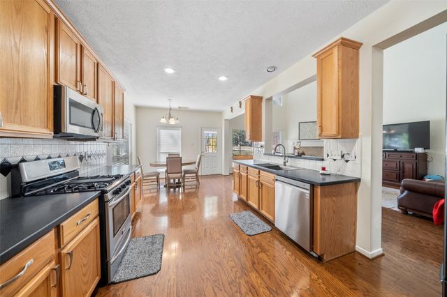 8402 Hunters Village Drive, Humble, TX 77346