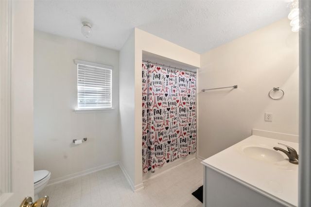 8402 Hunters Village Drive, Humble, TX 77346