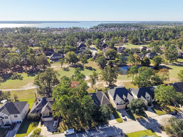 8402 Hunters Village Drive, Humble, TX 77346