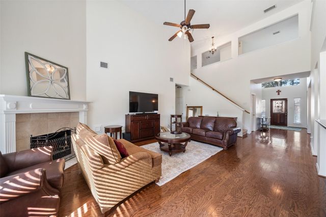 8402 Hunters Village Drive, Humble, TX 77346