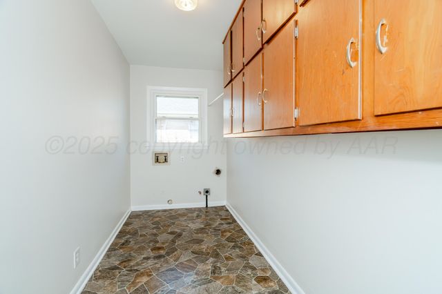 4721 CHEROKEE Trail, Amarillo, TX 79109