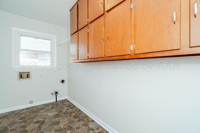 4721 CHEROKEE Trail, Amarillo, TX 79109