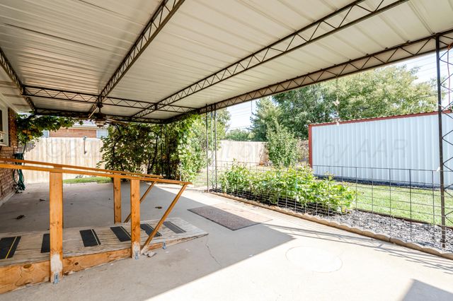 4721 CHEROKEE Trail, Amarillo, TX 79109