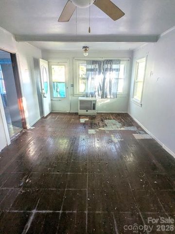 901 State Street Ext, Marion, NC 28752