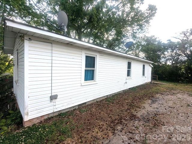 901 State Street Ext, Marion, NC 28752
