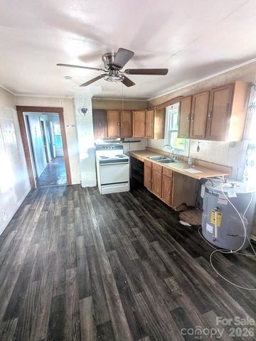 901 State Street Ext, Marion, NC 28752