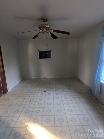 901 State Street Ext, Marion, NC 28752
