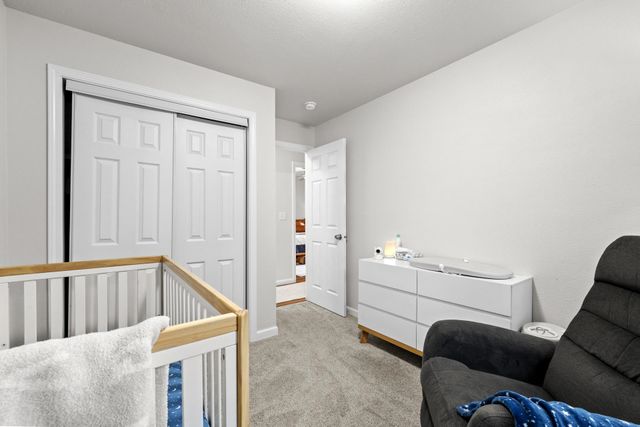 443 23rd St NW, Minot, ND 58703